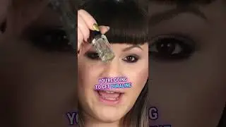 How To Turn Eyeshadows Into Liquid Lipsticks #promakeuptips #professionalmua #makeuptechniques