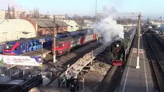 Ретропоезд (паровоз П36-0120). Прибытие на станцию 