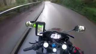Yamaha YZF-R125 - Oil on the road