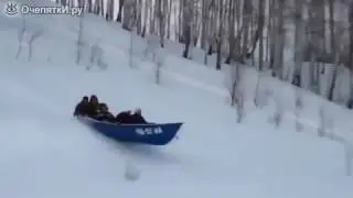 На лодке с зимней горки