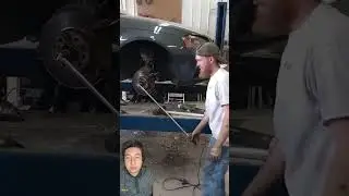 Cómo quitar una tuerca de un balero espiga o flecha #mecanica #autos #taller