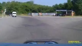 не уступил дорогу