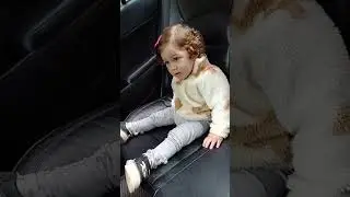 xanim qiz ilk defedi maşinda sakit  oturub 😀 