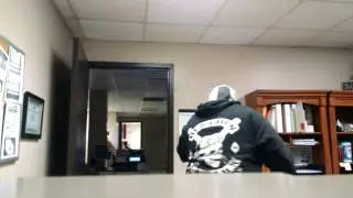Guy Scares Girl Halloween Prank!!!