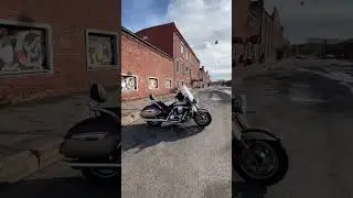 Октябрьская. Мотоцикл. А где все люди❓ 