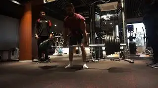 200 kg deadlift