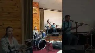 Співатиму я серед шторму 🕊️