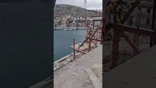 Снос "дома Пляса" в Балаклаве.  Демонтаж металлоконструкций входной группы #снос #Балаклава
