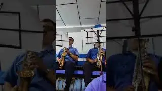 Saxos V Zona