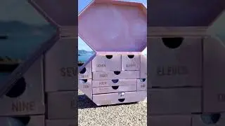 CALENDAR ADVENT HUDA BEAUTY