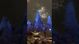 Star Wars Land Fireworks 1