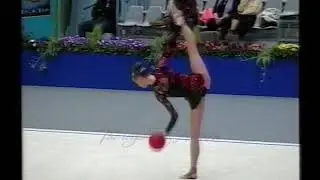Olga GUSARCHUK (LAT) ball - 2005 Corbeil AA