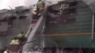 Столкновение бензовоза с поездом