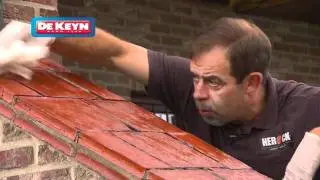 Dekstenen, bakstenen, blauwe stenen beschermen met een kleurloos vernis