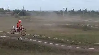 Город Гай, соревнования по мотокроссу.