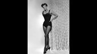 Top 50 Classic Photos of Beautiful Woman Celebrities from the 60 s and 70 s