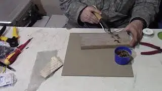 Preparing the EPSN-40 soldering iron for work.