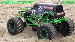 1:8 Scale Remote Control Monster Jam Grave Digger Playtime in the Sand :-)