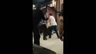 Женская драка в баре