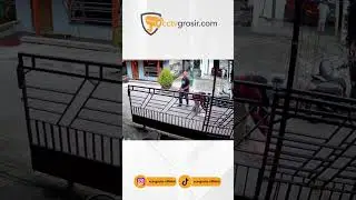 Detik detik motor menabrak seorang anak
