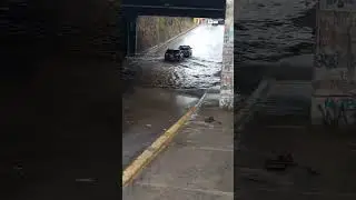 Paso a desnivel de la tunty inundado