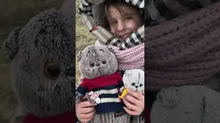 Басики играют в догонялки. 
