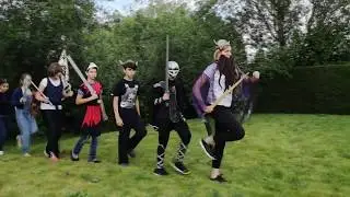 Люксембургские львы.  У Лукоморья дуб зеленый