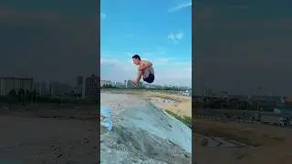 ДВОЙНОЕ Сальто в Песок / Double backflip into the sand 