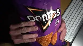 ASMR - DORITOS CRUNCHY CHIPS EATING SOUNDS