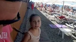 Семья из Мариуполя на чёрном море. 