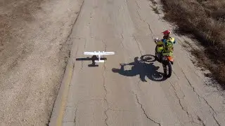 מי פותח מהר יותר הטיסן או האופנוע?