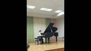 Сперонтес - Менуэт🎼, Л.Книппер - Полюшко-поле🎶. Воронюк Кристина-7 лет.
