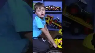 Распаковка Новой Машинки - Экскаватора 🚜 #видеодлядетей #детскийвлог #длядетей #влог #игрыдлядетей