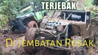 Terjebak di Jembatan Rusak