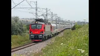 Электровоз ЭП20-068 с поездом № 11 Анапа-Москва