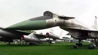 Sukhoi T-4