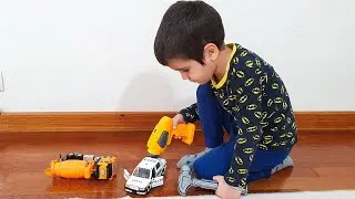 Oyuncak Polis Arabası Kaza Yaptı Tamirci Berat Tamir Etti