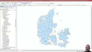 Using ArcGIS ArcMap to group spatial units based on attribute similarity