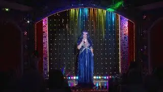 Jutta P.  Pearl`s a Singer