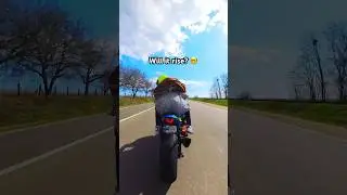 Tuck in your dress, we're going to ride fast 😅 The wind does its thing 😂 