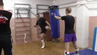Отработка повторных ударов ногами на мешке. Оберег