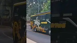 BUS PARIWISATA KEJAR TAYANG