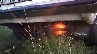 Огонь с выхлопной трубы Волга 24