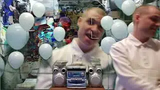 Wikihow Adventure Cruise - Higher Than The Ceiling (Live @ WIKIWORLD)