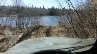 Урал переезжает кадь.