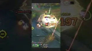 One Shotting Riven ?!? - 1K+ Crit ?!? - League of Legends #shorts #leagueoflegends