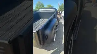 STEALTHY BLACK CLASSIC CHEVY PICK UP TRUCK !!! 😎 THIS BUILD IS SICK! #pickuptruck #classic #shorts