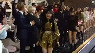 BLACKPINK so close with BTS @ GDA 2018 (kyaaaaa)