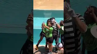 Tom the mime