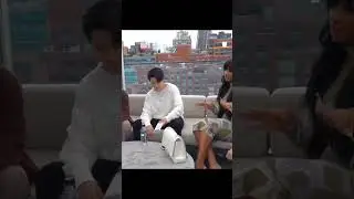[BTS/지민] 펼쳐진 플립 주머니에 넣고 다녔냐고ㅋㅋㅋㅋㅋ #jimin